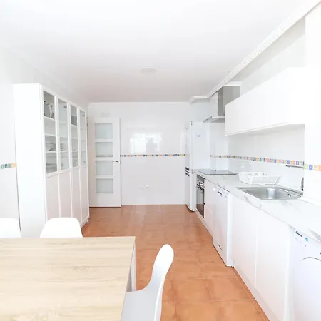 Estupendo Duplex Famililar Con Terrazas Y Parking By Hometels *