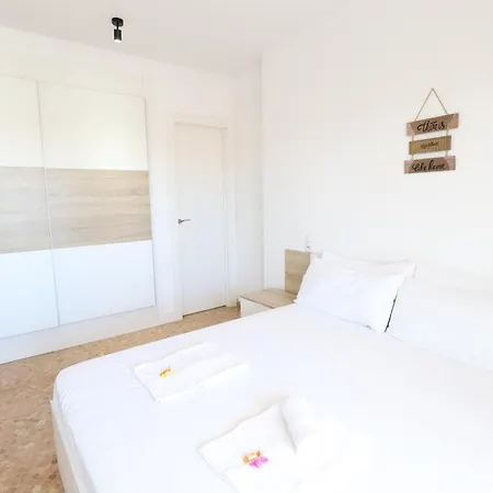 Estupendo Duplex Famililar Con Terrazas Y Parking By Hometels *